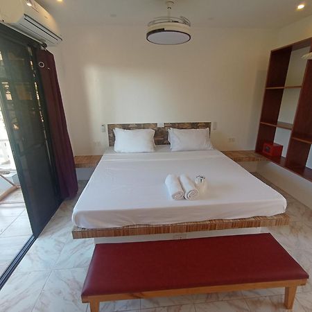Jalyn'S Resort Sabang Пуерто Галера Екстериор снимка