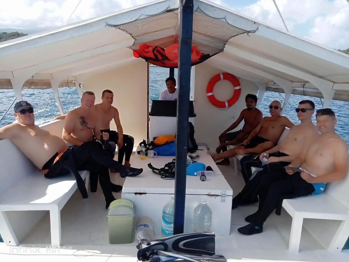 Jalyn'S Resort Sabang Пуерто Галера Екстериор снимка