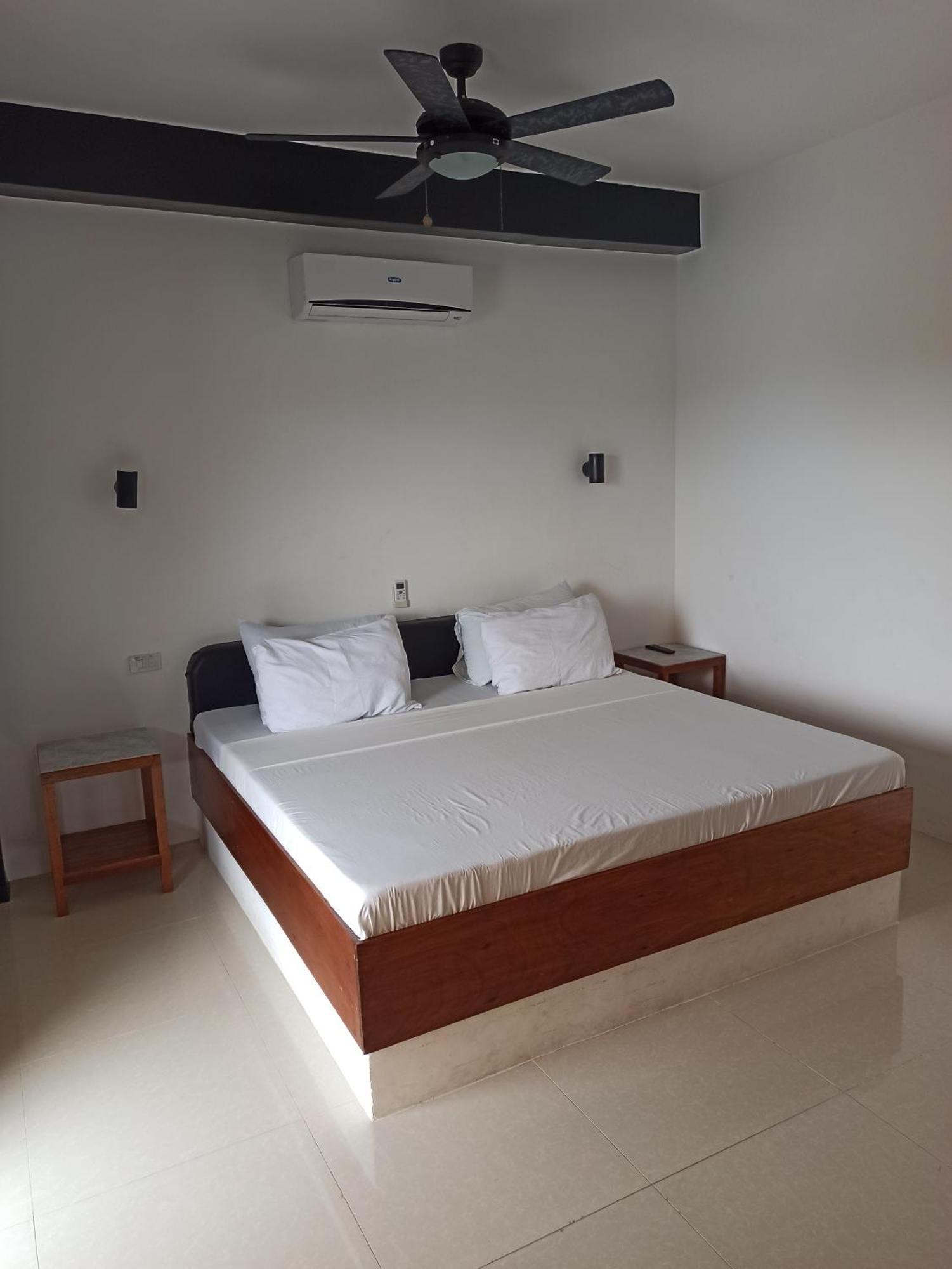 Jalyn'S Resort Sabang Пуерто Галера Стая снимка