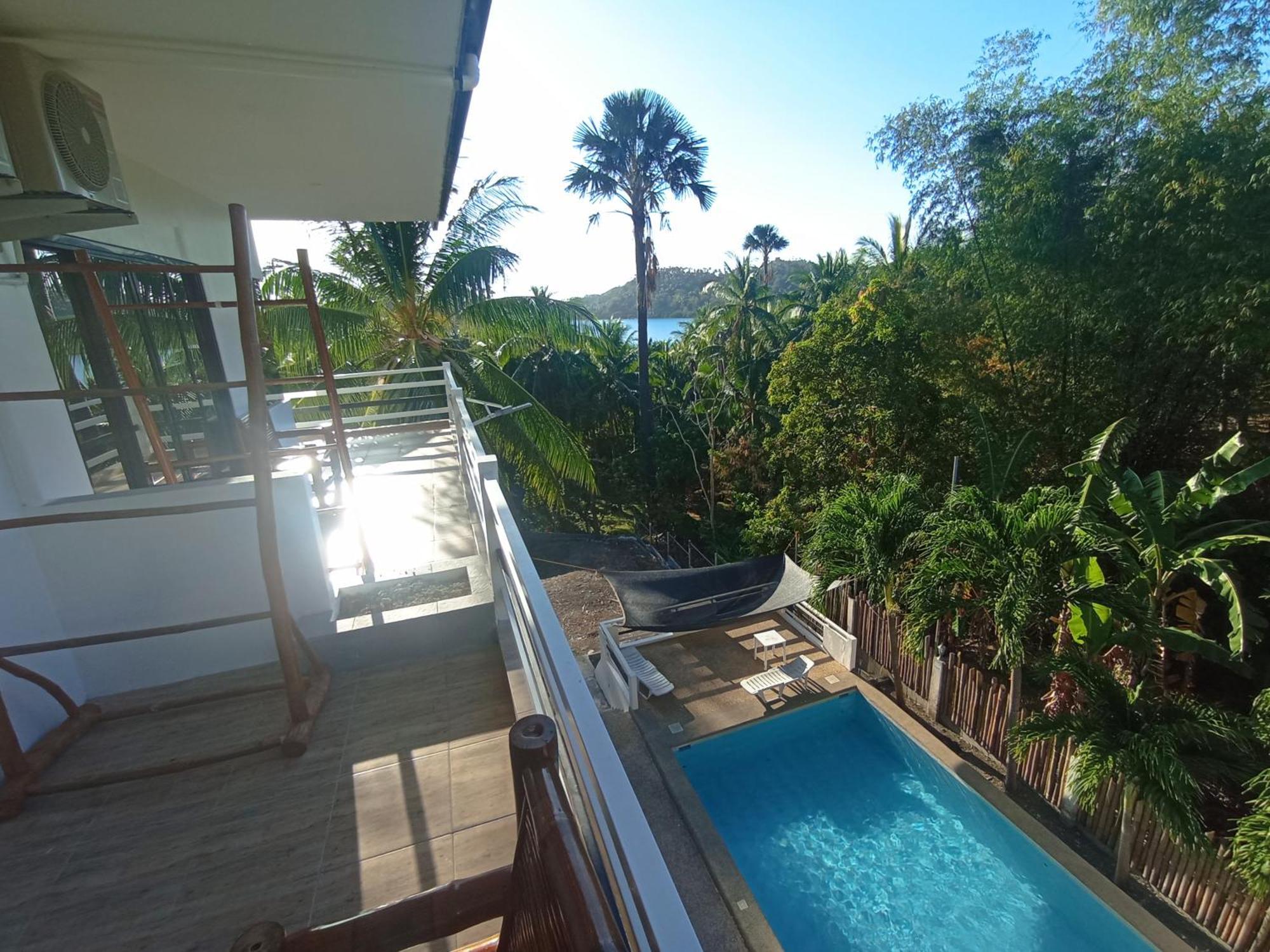 Jalyn'S Resort Sabang Пуерто Галера Екстериор снимка