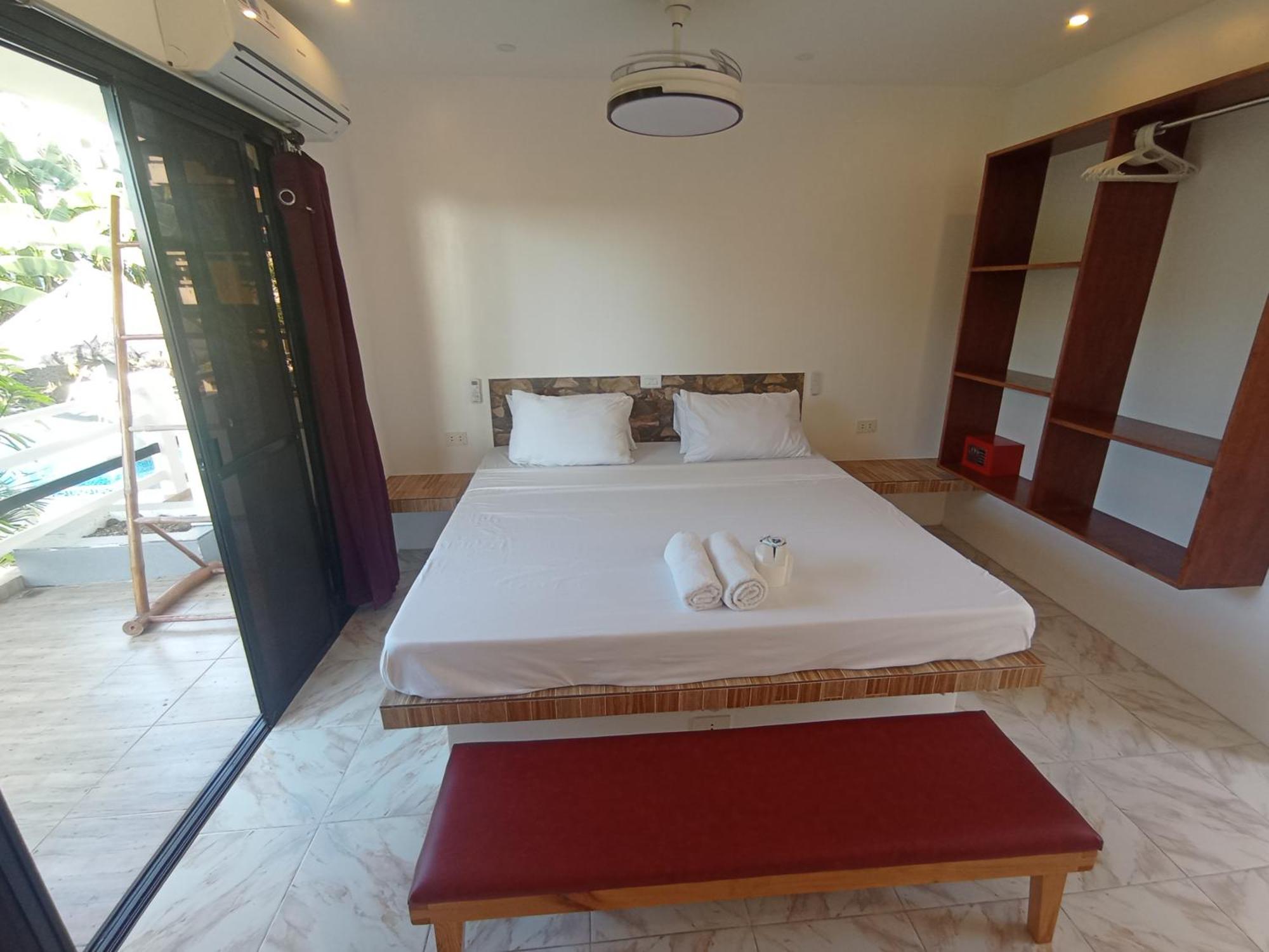 Jalyn'S Resort Sabang Пуерто Галера Екстериор снимка