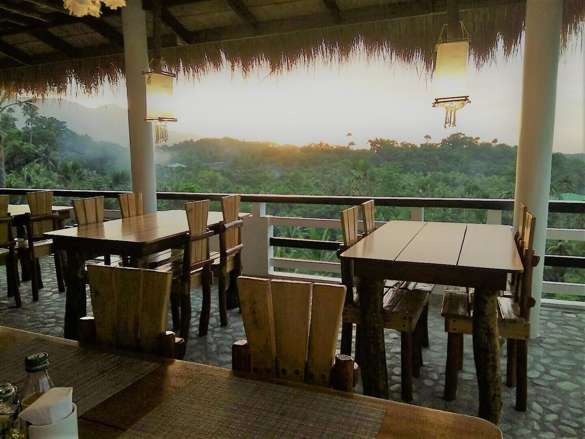 Jalyn'S Resort Sabang Пуерто Галера Екстериор снимка