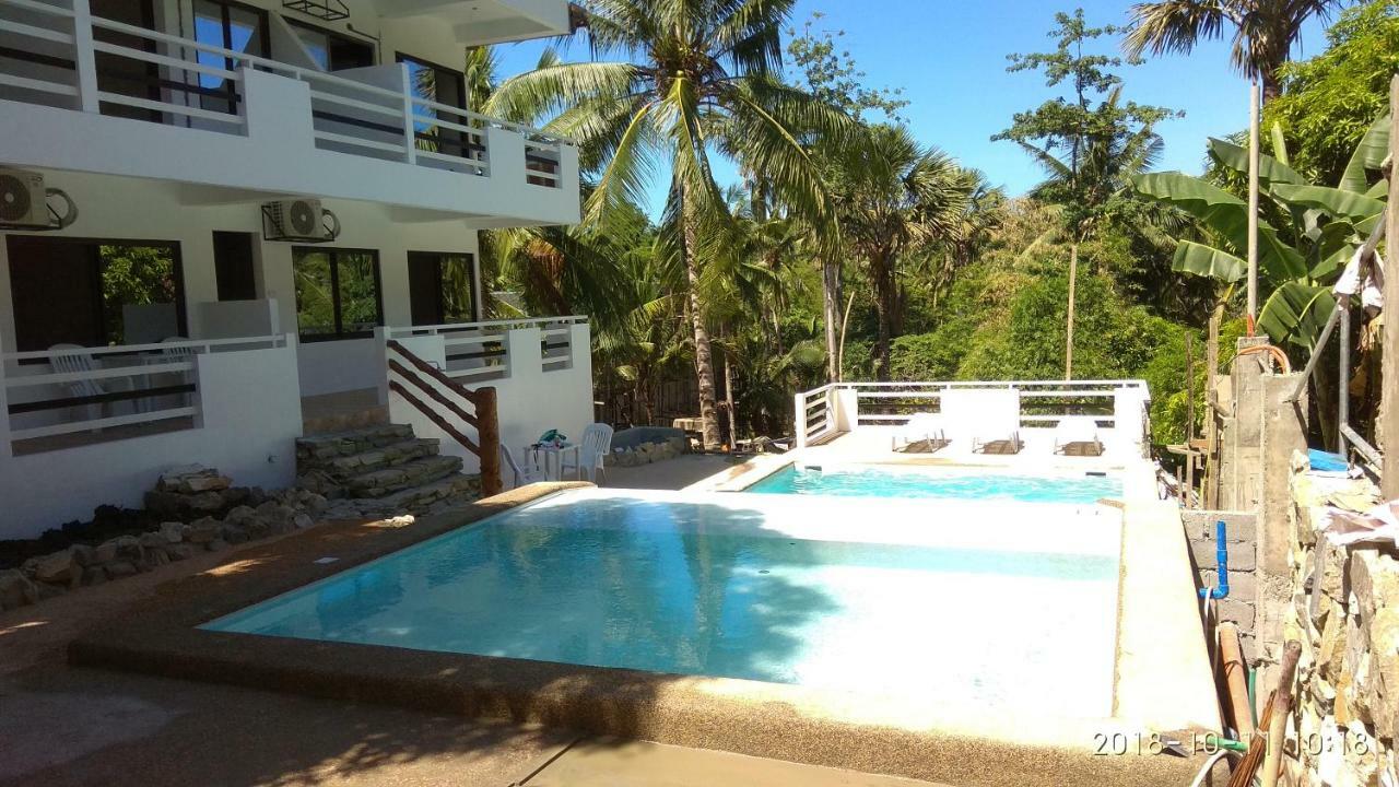Jalyn'S Resort Sabang Пуерто Галера Екстериор снимка