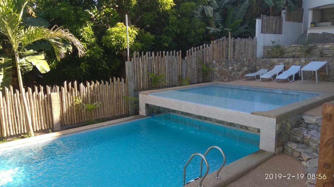 Jalyn'S Resort Sabang Пуерто Галера Екстериор снимка